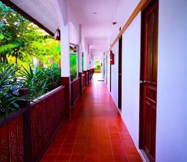 Nakhon Si Thammarat Hotel | Khum Nakhon Hotel