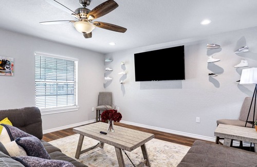 Eastside Promise Neighborhood House | Kicks - A Birdy Vacation Rental