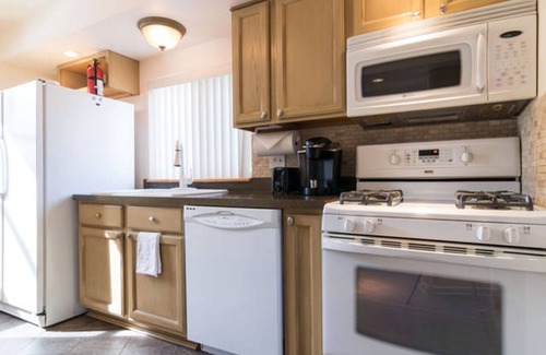 Livonia House | Kids & Eco friendly vacation house Detroit/Livonia