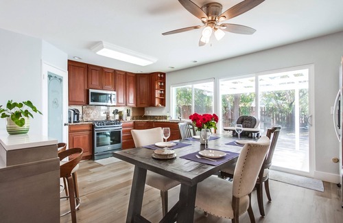 Poway House | Kids Paradise Cribs/POOL/SPA/PLAYSET/TOYS/BBQ