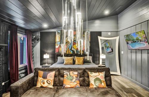 Wilton Manors House | Kiki Grand Suite - Men's Clothing optional Guest Houses