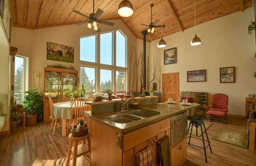 Fritz Creek Condo | Kilcher Family Historic Homestead - Northgate Haus - Adventure or Relax