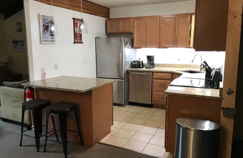 Killington Apartment | Killington Chalet - Hot Tub, Sauna, Boot Dryer