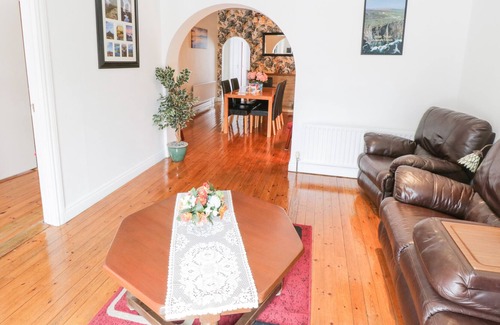 Ballina Apartment | KILTARTAN HOUSE, family friendly in Ballina, County Mayo