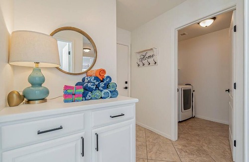 Arrowhead Ranch Apartment | King Bed! Destination Glendale Luxury Home