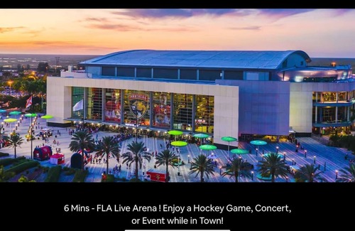 Tamarac House | King bed, Golfing, Free parking, Family Friendly