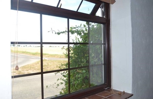Runham Apartment | KING OF HEARTS - King with Ensuite and Kitchen
