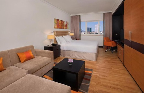 Barsha Heights Apartment | King Studio Near Mall Of Emirates By Luxury Bookings