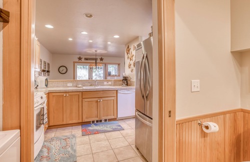 Shorepine Village House | King Suite and Hot Tub Grace this Pacific City Custom Cottage!