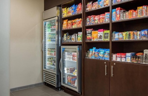 East Congress Apartment | King Suite - Non-Smoking