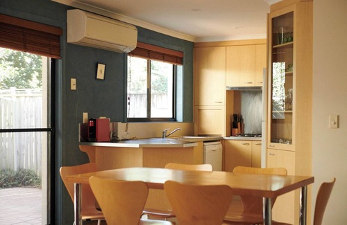 Black Head Apartment | Kingfisher a Charming 3-Bedroom Villa in Hallidays Point Perfect for Families
