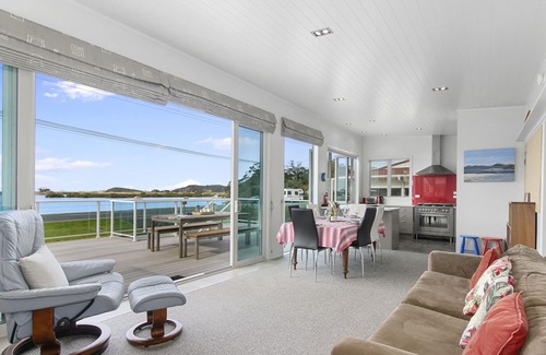 Ngunguru House | Kingfishers’ Landing – Ngunguru Holiday Unit