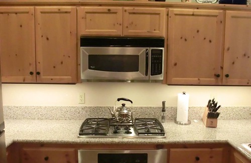 Shaver Lake Cabin | King’s Cabin Mtn Retreat at Shaver Lake! – Nr Village, wifi, A/C, Prem Property!