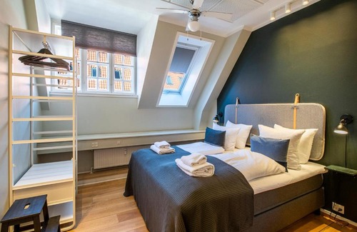 Copenhagen City Centre Apartment | Kings Garden 1 by Daniel&jacob's