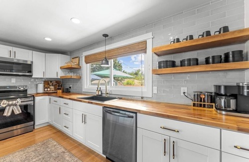 Franklin - Randolph House | Kirkwood · Boise Home! Game Room, Pets, Firepit, Yard!