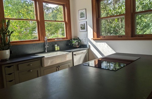 Twain House | Kirkwood Manor - a retreat near downtown IC