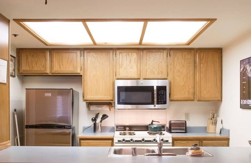 Kirkwood Condo | Kirkwood Meadows: Hot Tub! Lifts 5min walk! The Meadows.