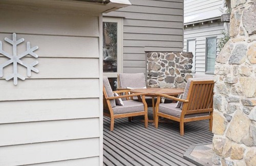 Dinner Plain House | Kirwin - Cosy chalet, location perfect.