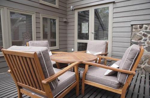 Dinner Plain House | Kirwin - Cosy chalet, location perfect.