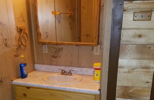 Cedaredge Cabin | Kiser Creek Cabins