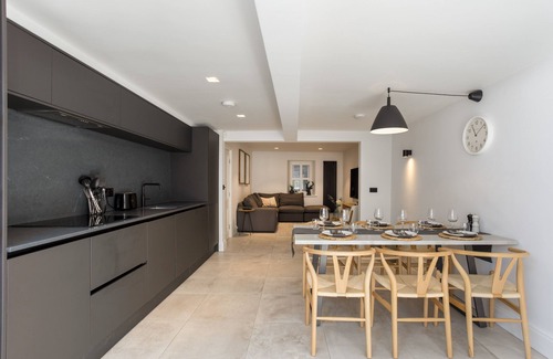 Harrogate Apartment | Kist Accommodates - The Stray Nook