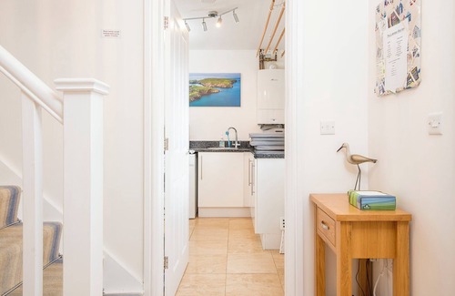 Marloes House | Kittiwake Cottage, Holiday Home Marloes , Sleeps 8, 4 bedrooms, bathrooms