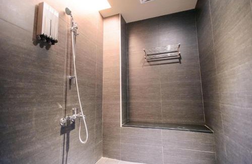 West District Hotel | Kiwi Express Hotel-Taichung Station II