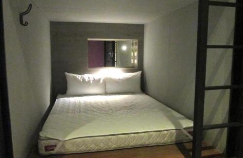 West District Hotel | Kiwi Express Hotel-Taichung Station II