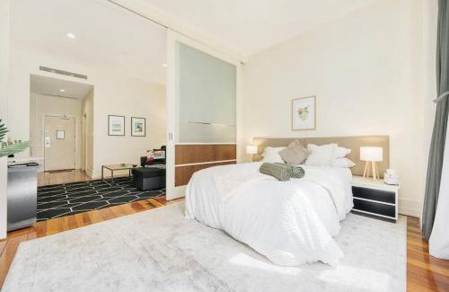 Auckland Central Business District Apartment | Kiwiana Suite - Auckland CBD - rooftop pool