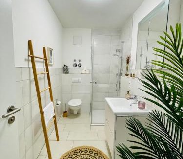 Sued Apartment | Klassen Stay - Exklusives Apartment am HBF - Küche, Netflix, Kingsizebett