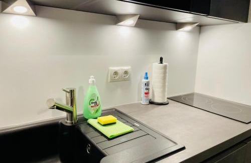 Sued Apartment | Klassen Stay - Exklusives Apartment am HBF - Küche, Netflix, Kingsizebett