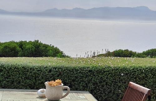 De Kelders House | Kleinzee Oceanfront Guesthouse