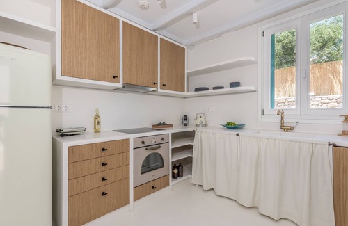 Tripiti House | KLIMA BAY Beachfront Boutique Houses