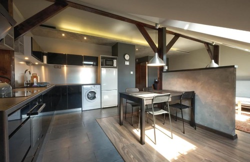 Przemysl Apartment | Klimatyczne poddasze