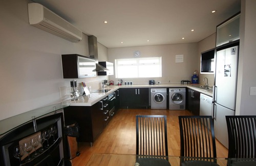 Century City Apartment | Knightsbridge 902E by CTHA