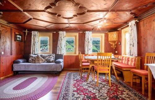 Raggal House | Knusperhäuschen Höfen-hüsle