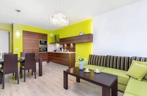West Pomeranian Voivodeship Apartment | Kościuszki 16 | Lime and Brown Apartment | Balcony