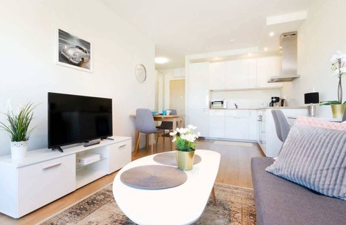 Pierwoszyno Apartment | Kościuszki 72 | Gdynia | Modern Apartment | 1 Bedroom | Parking | Balcony
