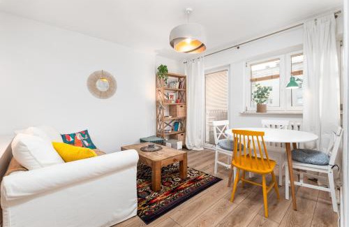 Bielany Apartment | Kochanowskiego 3 by Homeprime