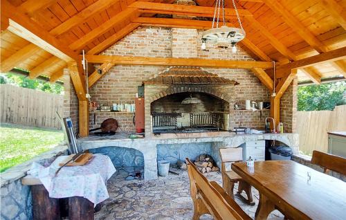 Gospic House | Kolibe Lika - Bellow The Hill