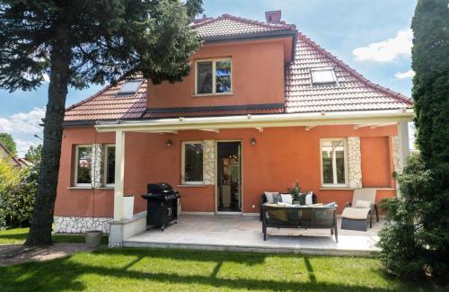 Wegrzce Villa | Komfortowa Willa Kraków z Tarasem i Grillem