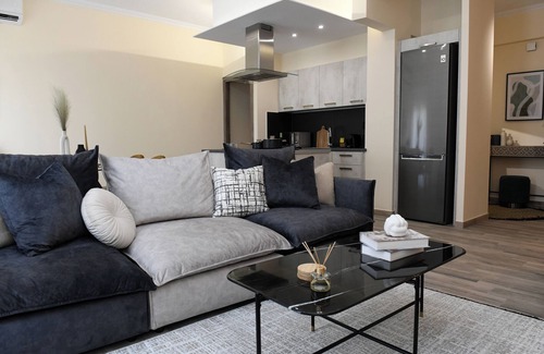 Ampelokipoi Apartment | Konstantina Apartment, fully renovated, comfortable apartment near to metro