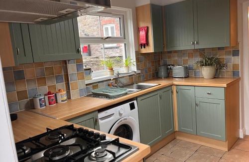 Brecon House | Kookaburra Cottage