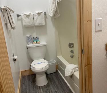 Bonners Ferry Hotel | Kootenai Valley Motel