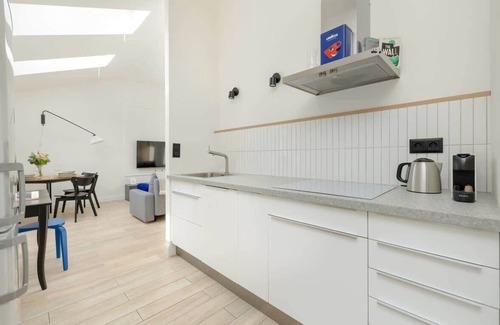 Poznan City Center Apartment | Kopernika 10 | Well Equipped Apartment | WiFi
