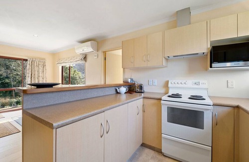Lake Hawea Cottage | Korimako Ridge - Lake Hawea Holiday Home