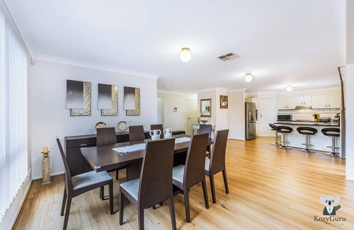 West Hoxton House | KozyGuru | West Hoxton | Spacious 7-Person Home