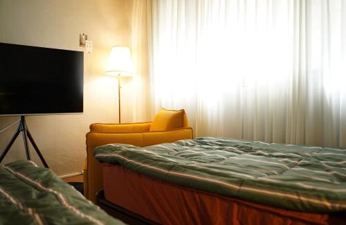 Chayangil-tong Villa | KPop Demon Hunters Annyeong House