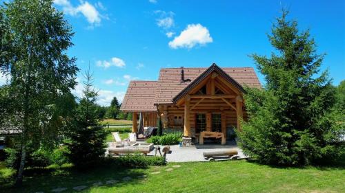 Hlevci Ski Chalet | KRALJICA ŠUME - Divjake Log Home