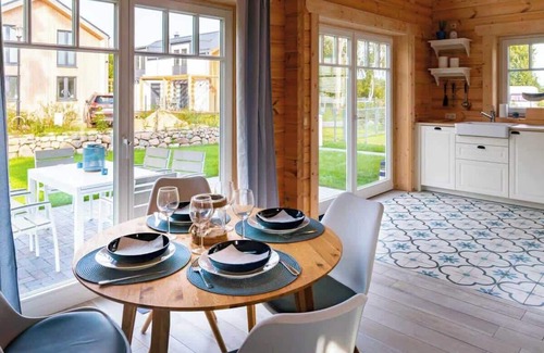 Pruchten House | Kranichglück Summary: